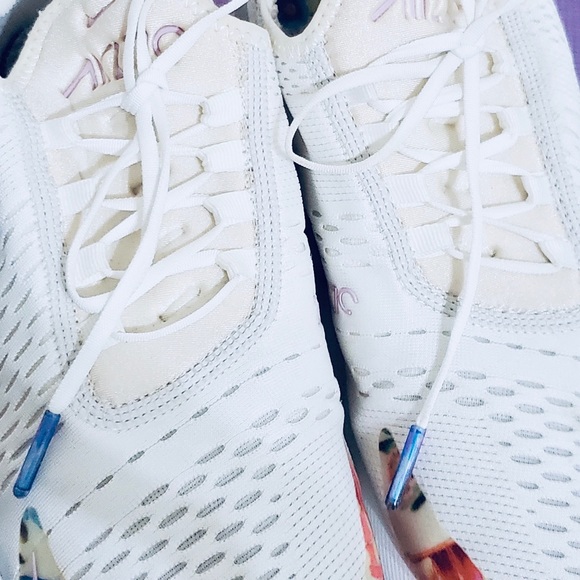 SOLD Nike Air Max 270's - Picture 9 of 12